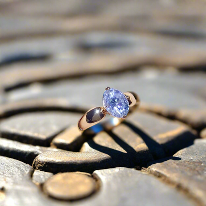 AuroraLuxe™ – 2-Carat Moissanite & 18K Gold-Plated Sterling Silver Ring