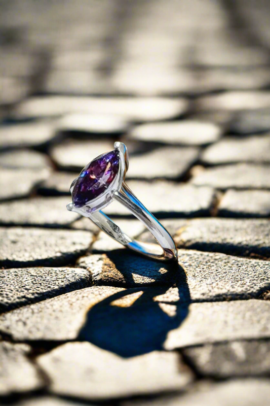 Lumineau™ – 2 Carat Platinum Ring