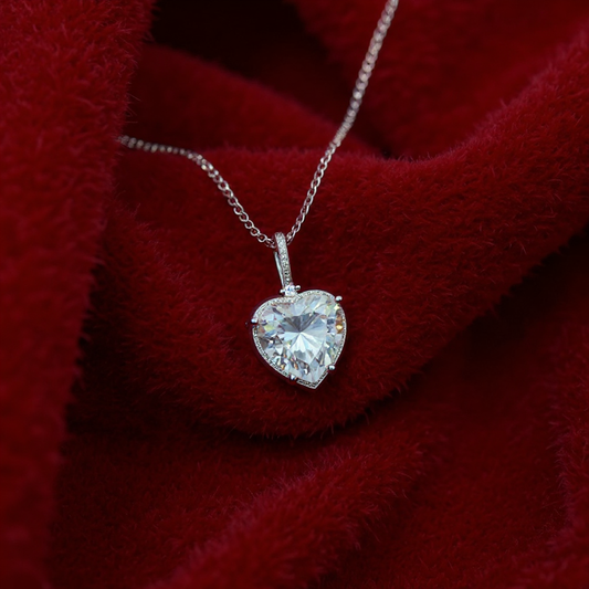 Amorisse™ – Love Captured in Light